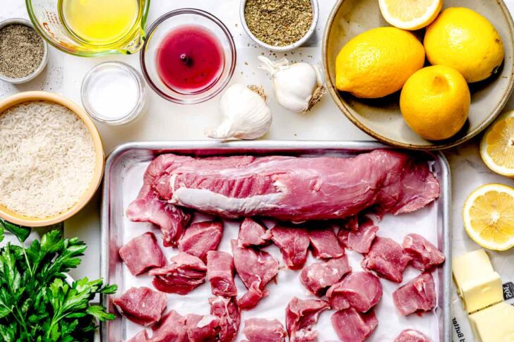 Τι υπάρχει στο χοιρινό souvlaki με συστατικά ρύζι λεμονιού
