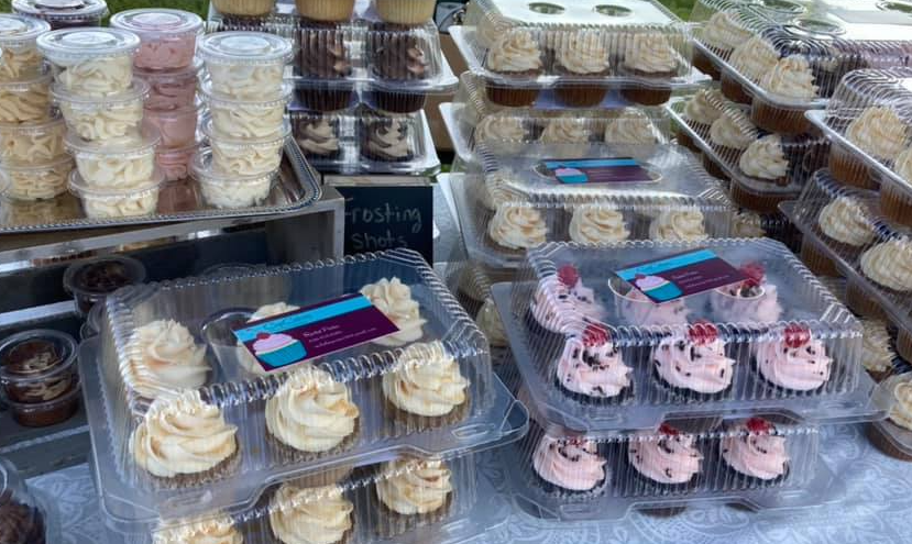 Cupcakes σε ένα περίπτερο αγοράς αγρότη