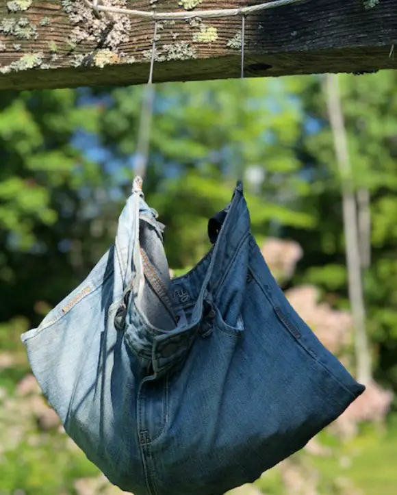 Γιατί πρέπει να DIY - να φτάσουμε στη ρίζα του σπιτικού κατόχου clothespin από ανακυκλωμένα τζιν